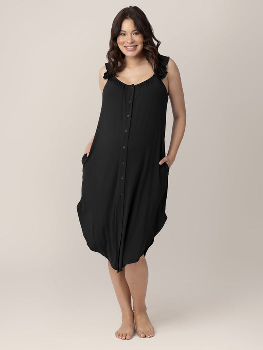 Kindred Bravely Ruffle Strap Labor & Delivery Gown | Black