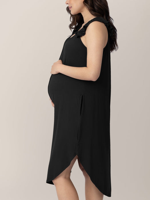 Kindred Bravely Ruffle Strap Labor & Delivery Gown | Black