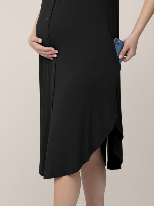 Kindred Bravely Ruffle Strap Labor & Delivery Gown | Black