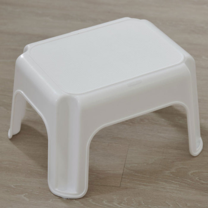 Rubbermaid Durable Plastic Step Stool w/ 300-LB Weight Capacity, White (2-Pack)