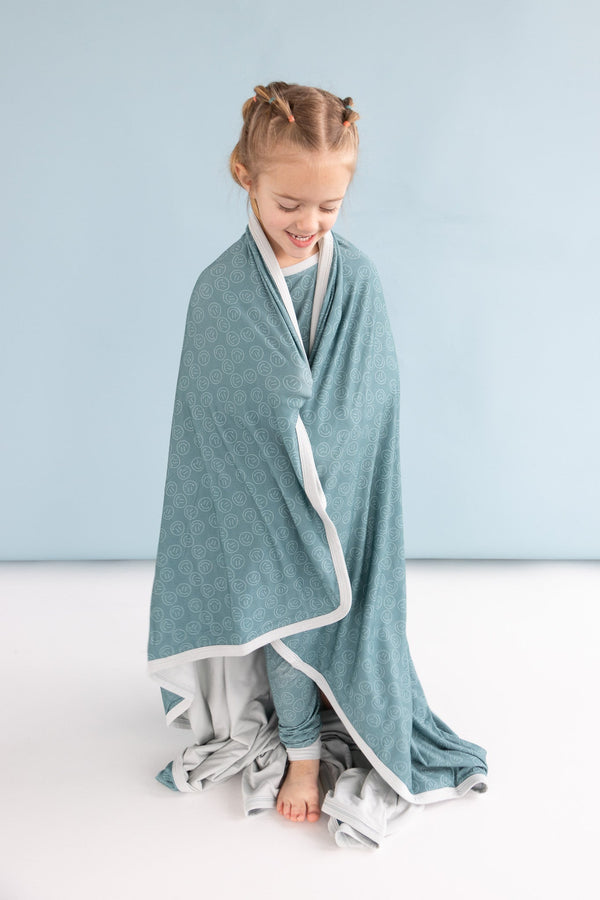 Dream Big Little Co SLEEPY SMILES DREAM BLANKET