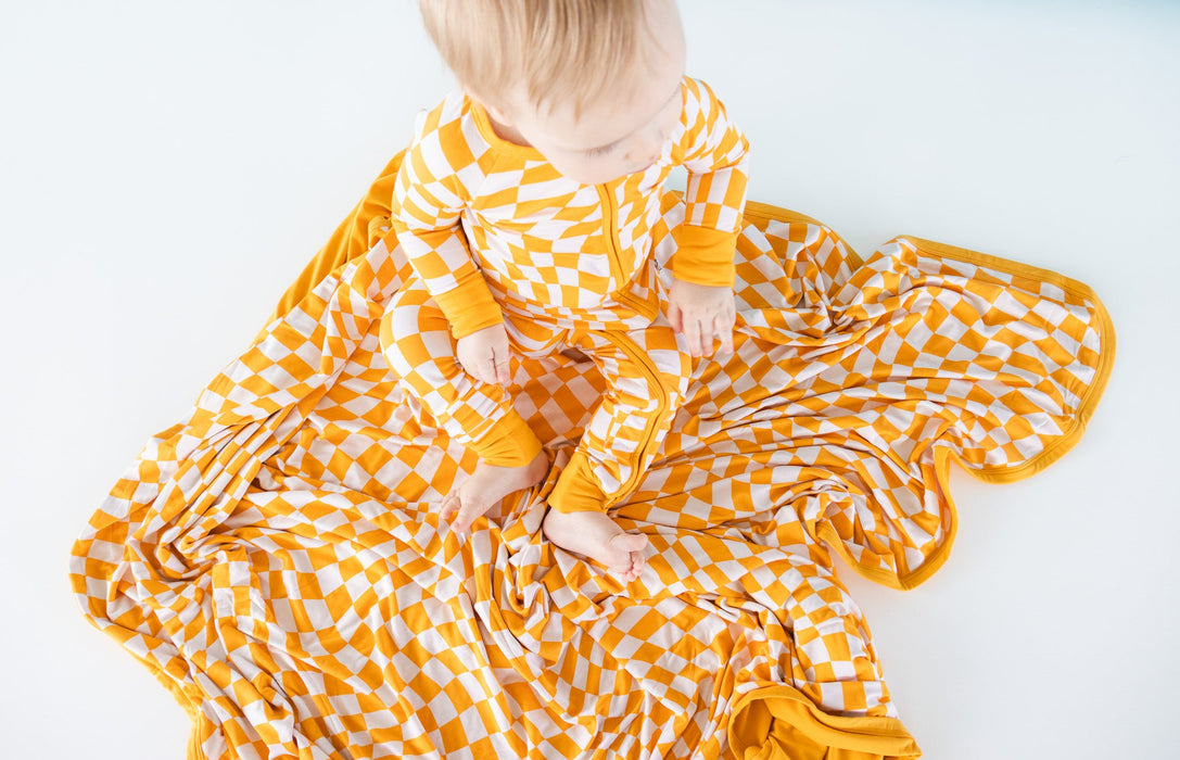 Dream Big Little Co SUNSHINE WAVE CHECKS DREAM BLANKET