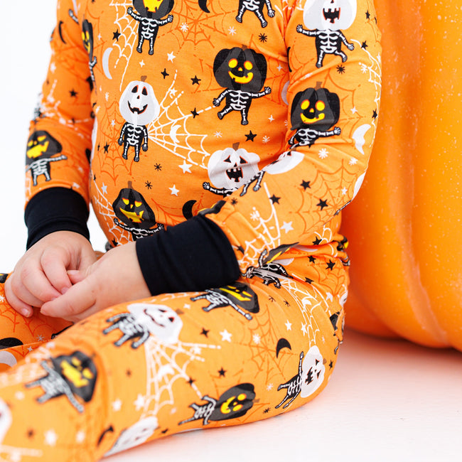 Birdie Bean michael 2-piece glow-in-the-dark pajamas: LONG