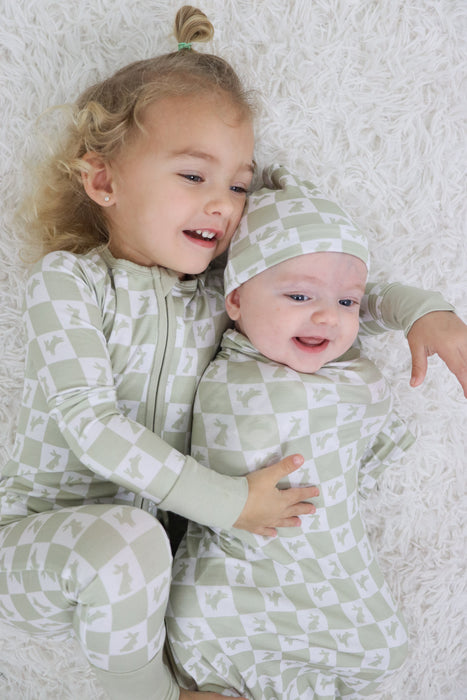 Dream Big Little Co HIPPITY SAGE CHECKERS DREAM SWADDLE & BEANIE