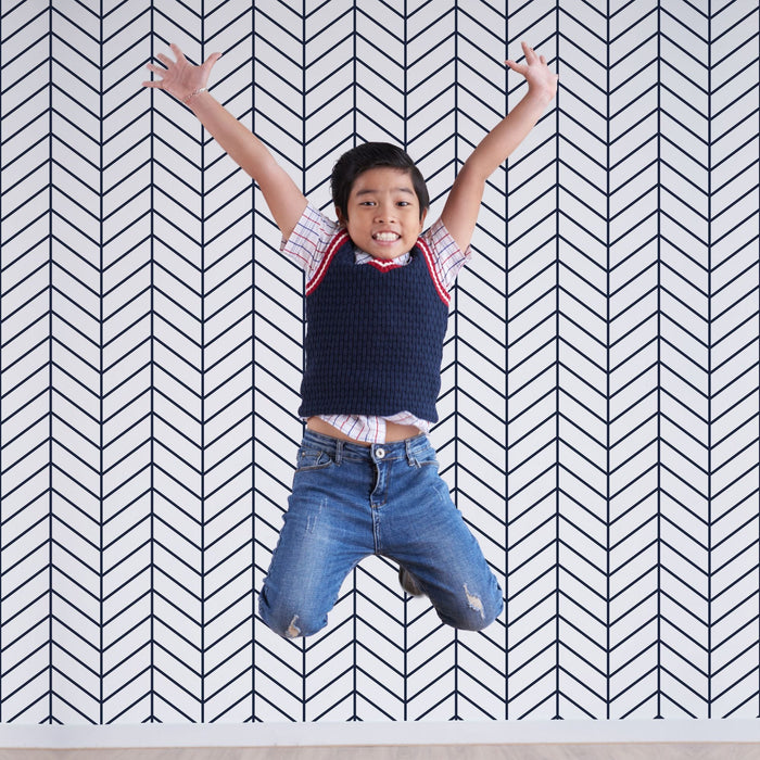 TeepeeJoy Geometric Wallpaper for Nursery and Kids Rooms - Black and White Herringbone