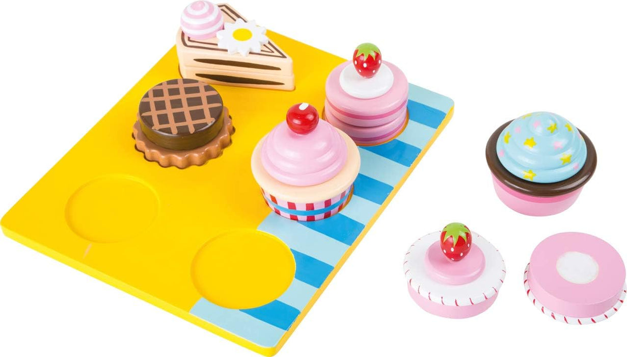 Small Foot Cupcakes And Cakes Cutting Set