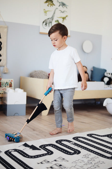 Small Foot Vacuum Cleaner Playset