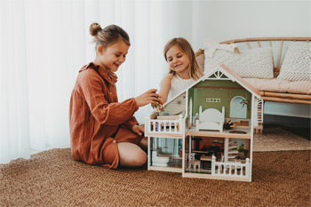 Small Foot Dollhouse with roof terrace