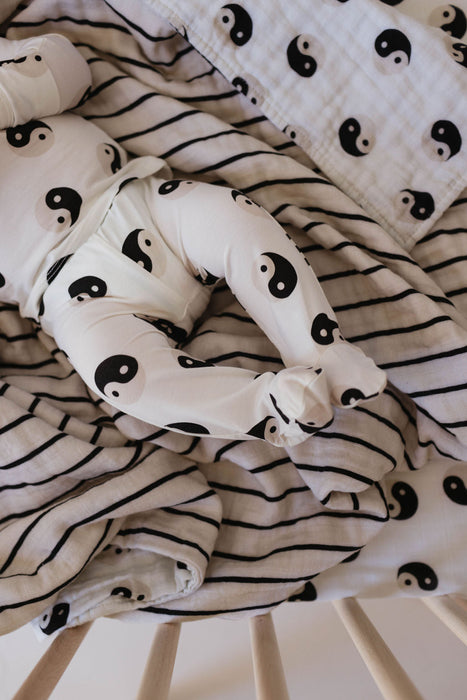 forever french baby Black & White Yin Yang | Sleepy Time Set