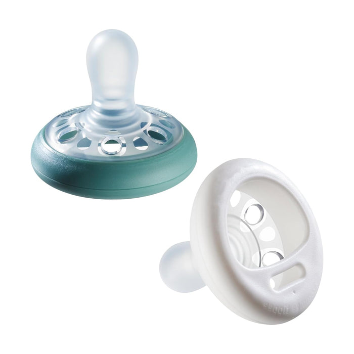 Tommee Tippee Breast-Like Pacifier, 0-6 Month Pack of 2 Pacifiers Dragon/Moonbeam