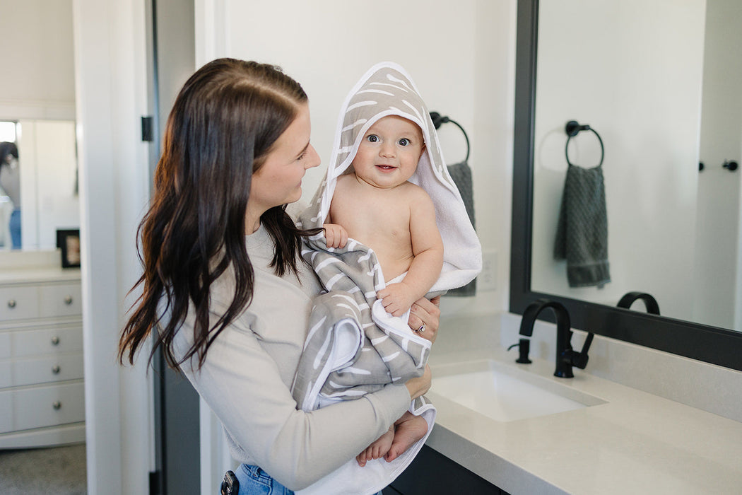 Mebie Baby Grey Dash Muslin Hooded Towel