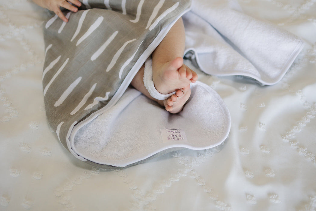 Mebie Baby Grey Dash Muslin Hooded Towel