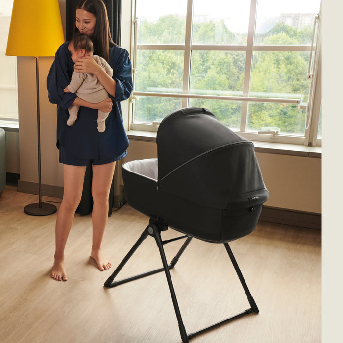 Inglesina Electa Bassinet + Stand