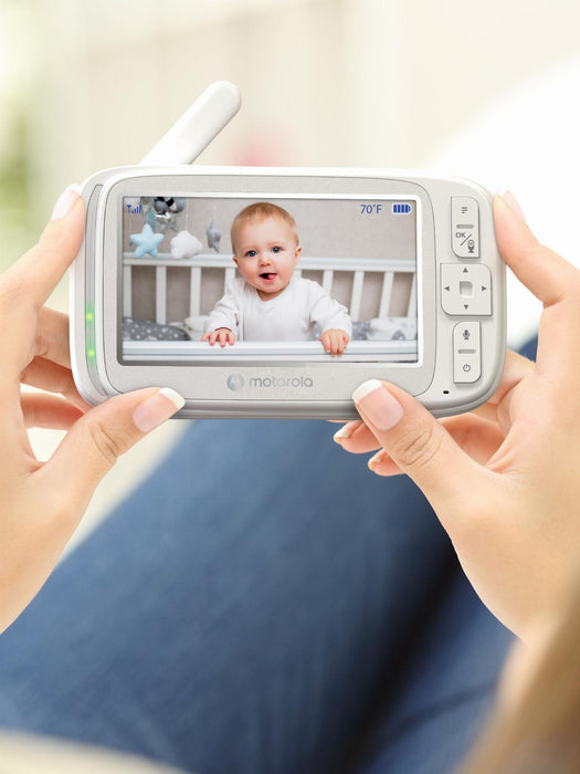 Motorola 5" Video Baby Monitor w/PTZ - VM75