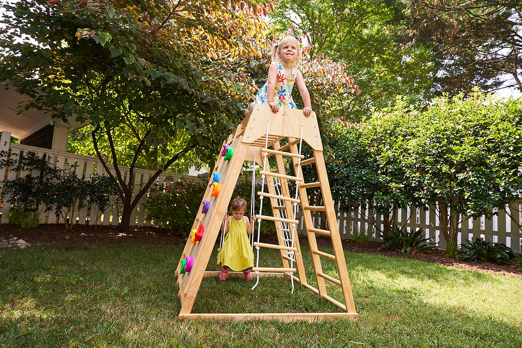 Avenlur Magnolia - Outdoor and Indoor - Real Wood 7-in-1 Playset