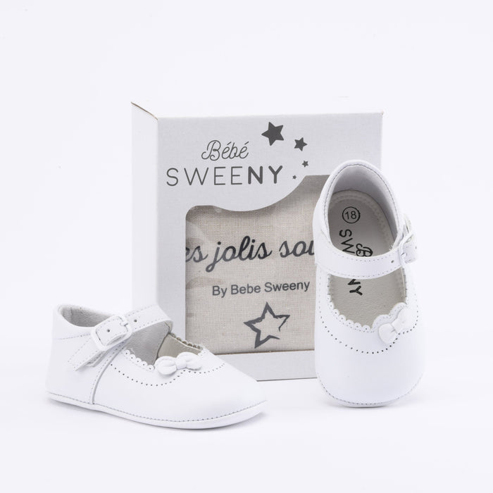 Bebe Sweeny Girls White Leather Pre-Walker Shoes with Bow