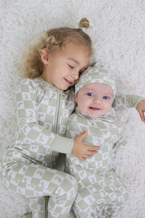 Dream Big Little Co HIPPITY SAGE CHECKERS DREAM SWADDLE & BEANIE