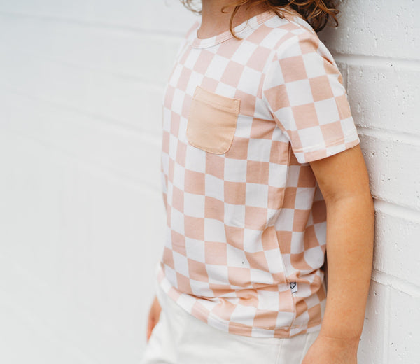 Dream Big Little Co SANDY CHECKERS DREAM POCKET TEE