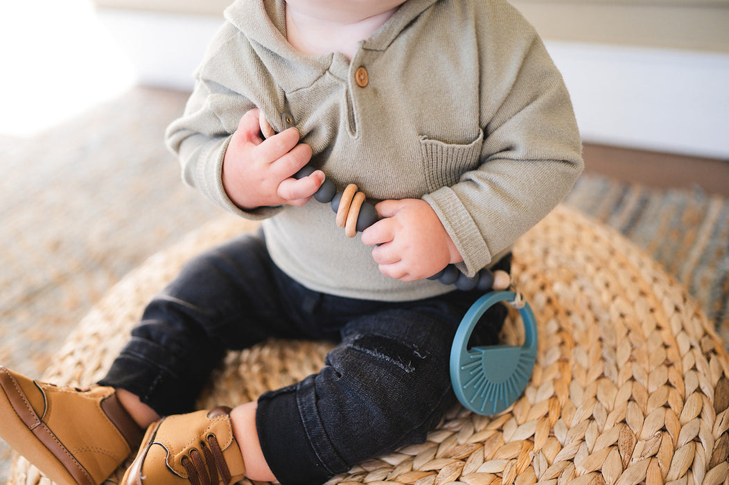 Babeehive Goods Charcoal Silicone Bead & Wood Ring Pacifier Clip