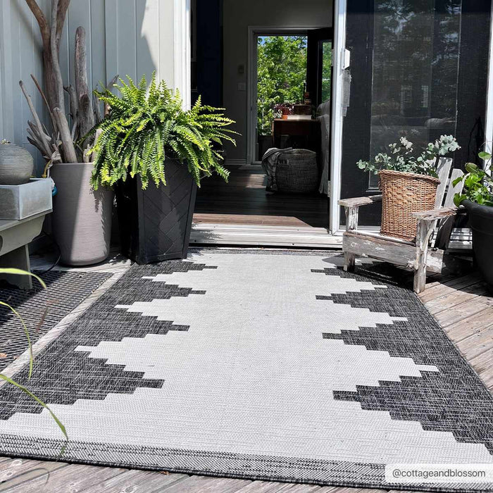 Hauteloom Djugun Outdoor Rug