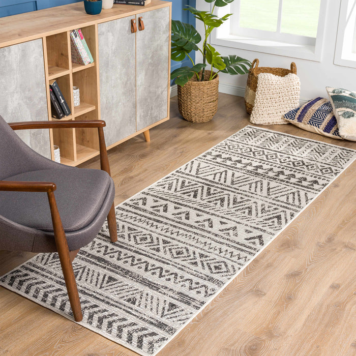 Hauteloom Catrine Indoor & Outdoor Rug - Clearance