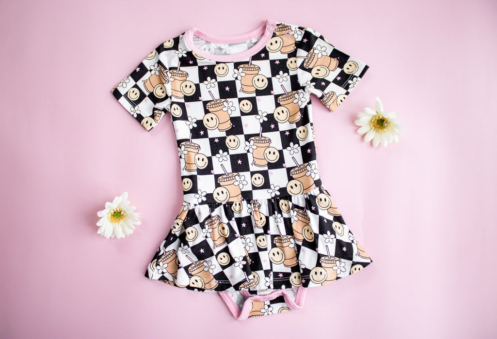 Dream Big Little Co SMILEY CUP OF CHECKERS DREAM BODYSUIT DRESS