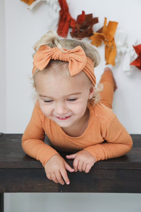 Dream Big Little Co PUMPKIN RIB DREAM BOW