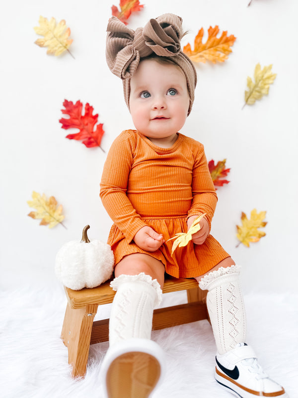 Dream Big Little Co PUMPKIN RIB DREAM BODYSUIT DRESS