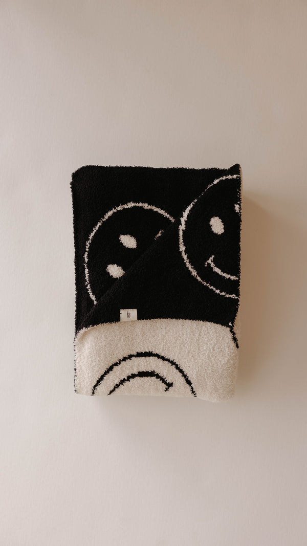 forever french Just Smile Black & Ivory | Plush Blanket