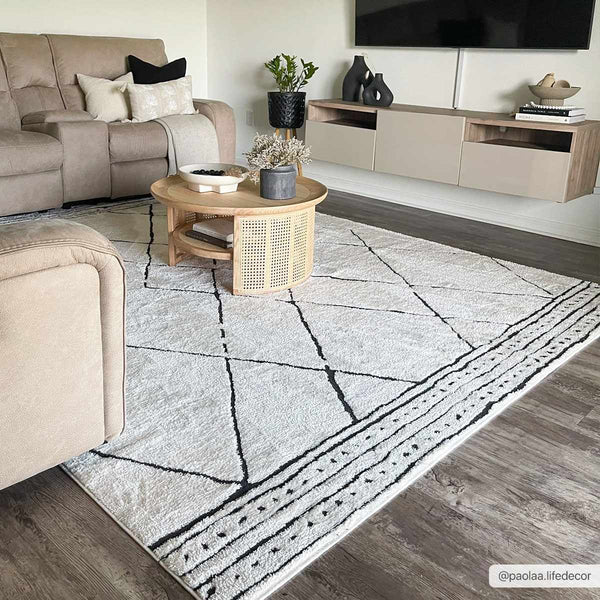 Hauteloom Keone Black & White Area Rug