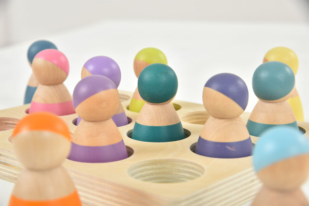 Avenlur Wooden Rainbow Peg Dolls Figures 12 Piece Set