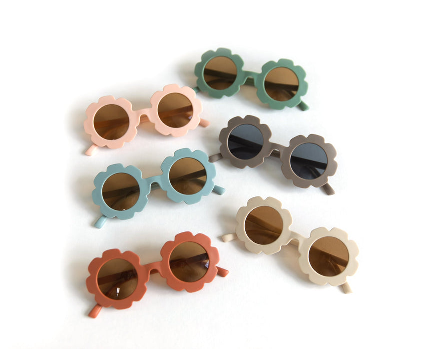 Reverie Threads Matte Flower Sunnies in Peachy Pink