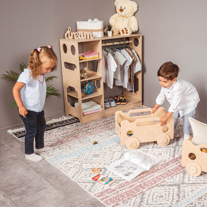 woodandhearts Montessori Closet