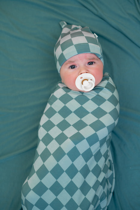 Dream Big Little Co STORMY CHECKERS DREAM SWADDLE & BEANIE