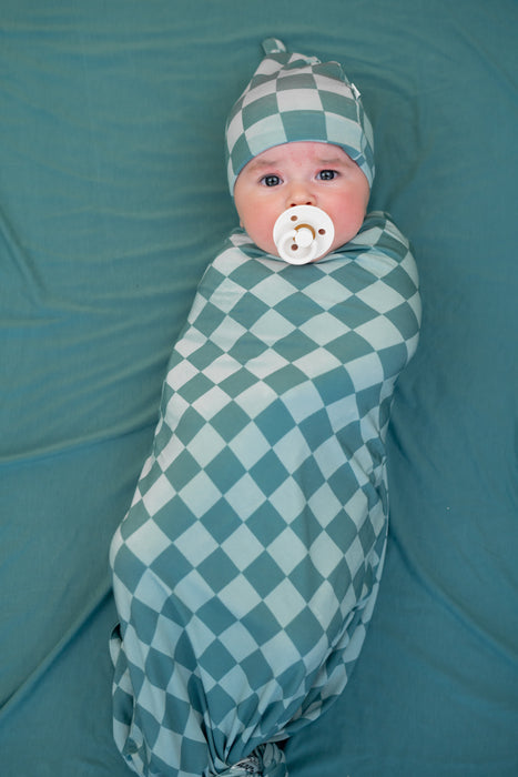 Dream Big Little Co STORMY CHECKERS DREAM SWADDLE & BEANIE