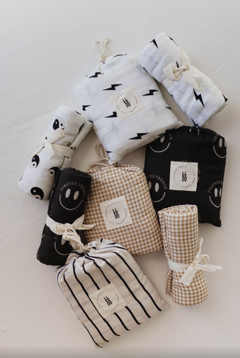 forever french Muslin Swaddle | ff Smile Black