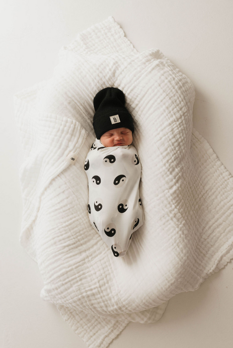 forever french Bamboo Swaddle | Black & White Yin Yang