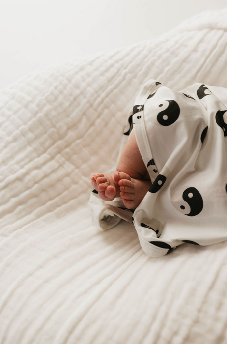 forever french Bamboo Swaddle | Black & White Yin Yang