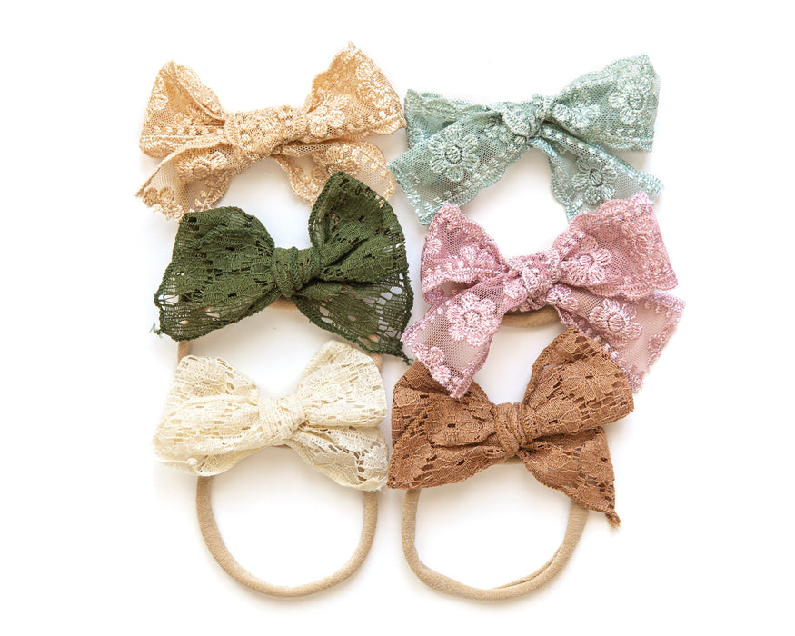 Reverie Threads Luna Bow Headband in Lacey Ivory