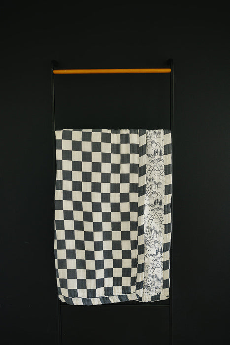 Mebie Baby Charcoal Checkered + Summit Muslin Quilt