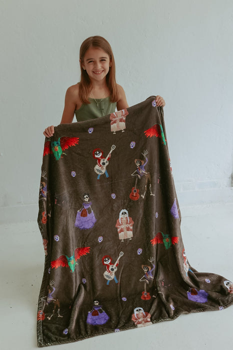 Ellie Sue Coco Throw Blanket