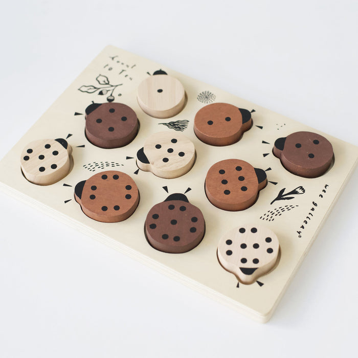 Wee Gallery Wooden Tray Puzzle - Count to 10 Ladybugs