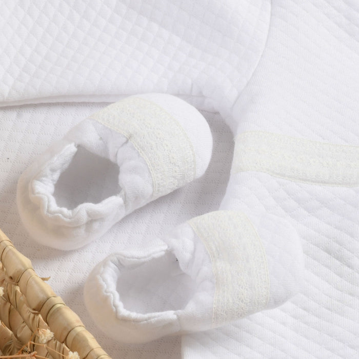 Bebe Sweeny Baby White Quilted Cotton Booties