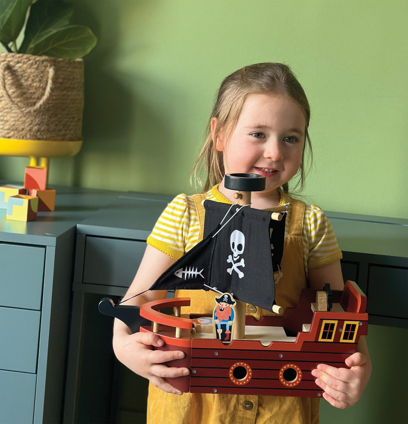 Mentari Fishbones Pirate Ship — buybuy BABY