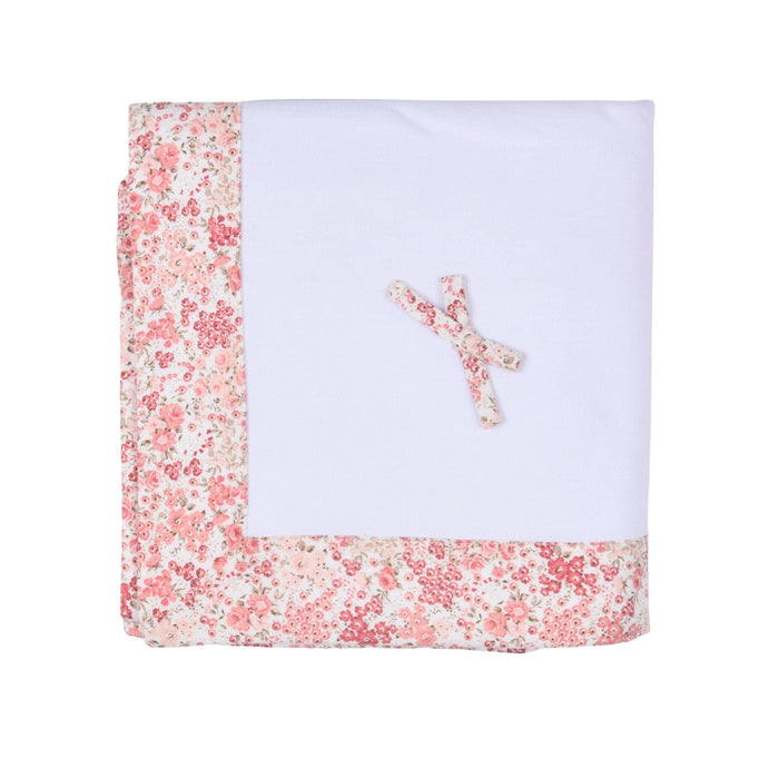 Bebe Sweeny FLOWER | White Cotton Blanket with Floral Trim