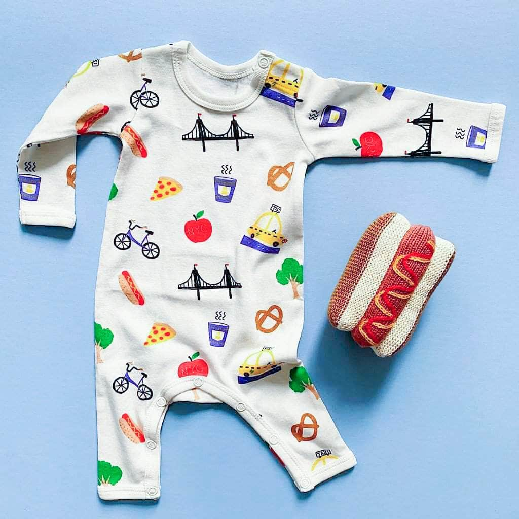 Estella Organic Baby Gift Set - New York Onesie & Hot dog Rattle Toy ...