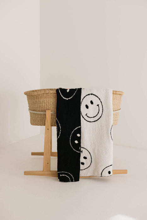 forever french Just Smile Black & Ivory | Plush Blanket