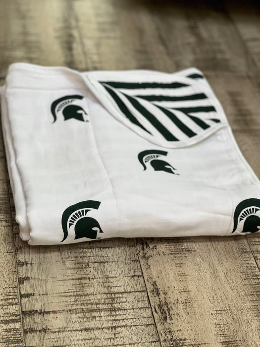 Three Little Anchors Michigan State University Four Layer Muslin Blanket