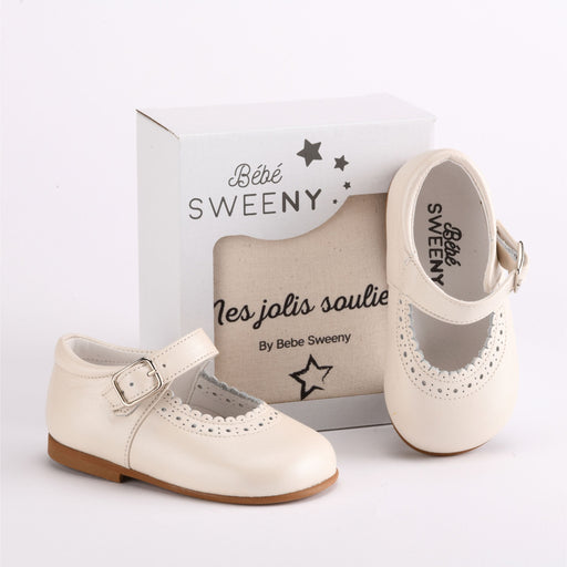 Bebe Sweeny Girls Pearly Ivory Leather Walker Shoes