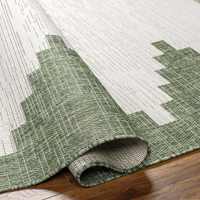 Hauteloom Djugun Green Outdoor Rug